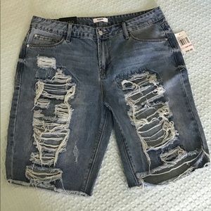 Kensie Jeans destroyed denim shorts
